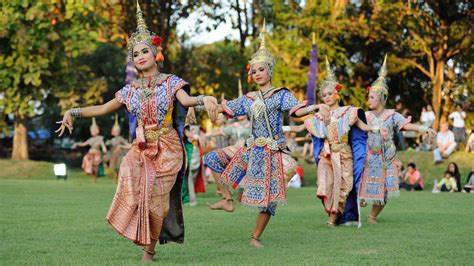  Ekaterina Rybolovleva's Thai Dance Extravaganza: A Celebration of Culture and Global Unity!