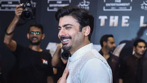  The Fawad Khan Concert: A Pakistani Heartthrob Sets Bangkok Ablaze!